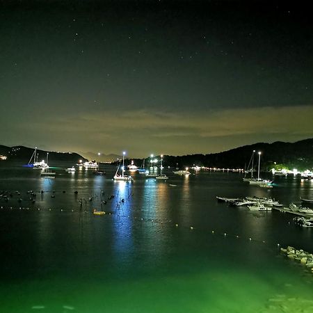 B&B La Palafitta ปอร์โตเวเนเร ภายนอก รูปภาพ