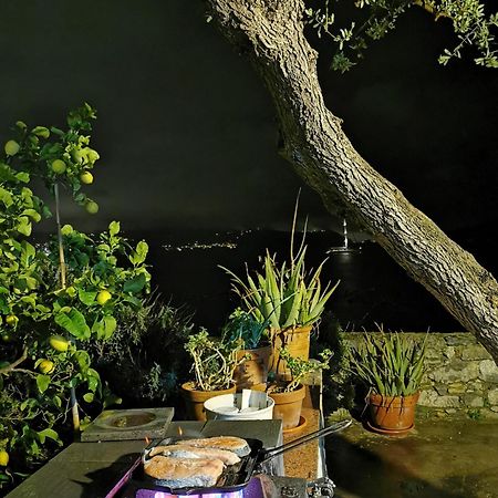 B&B La Palafitta ปอร์โตเวเนเร ภายนอก รูปภาพ