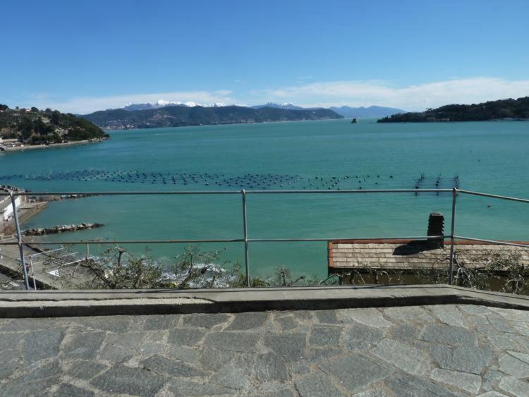 B&B La Palafitta ปอร์โตเวเนเร ภายนอก รูปภาพ