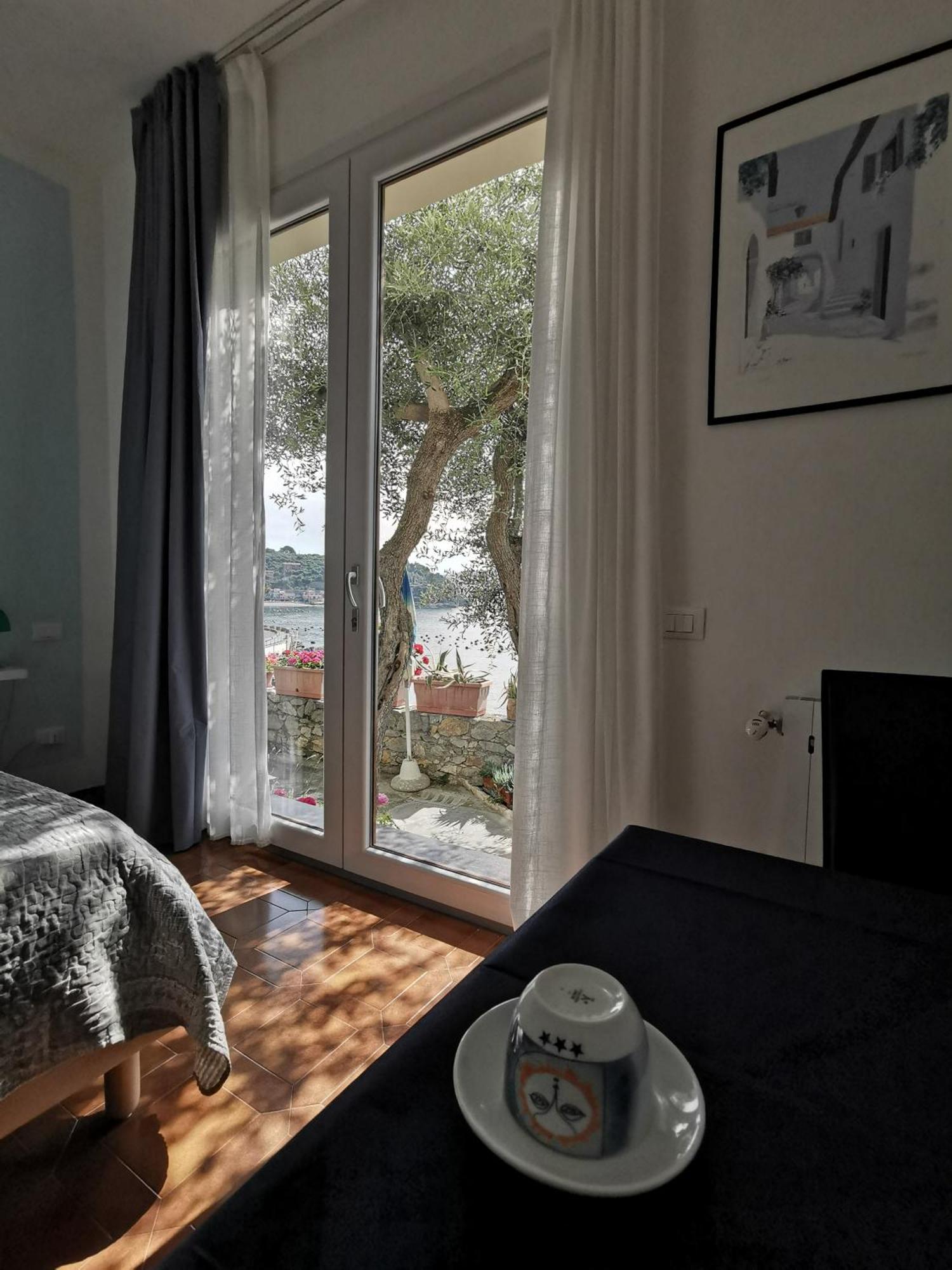B&B La Palafitta ปอร์โตเวเนเร ภายนอก รูปภาพ