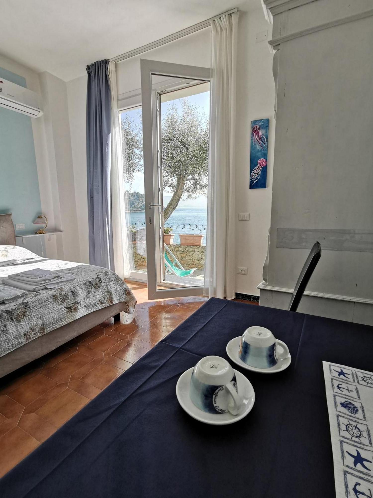 B&B La Palafitta ปอร์โตเวเนเร ภายนอก รูปภาพ